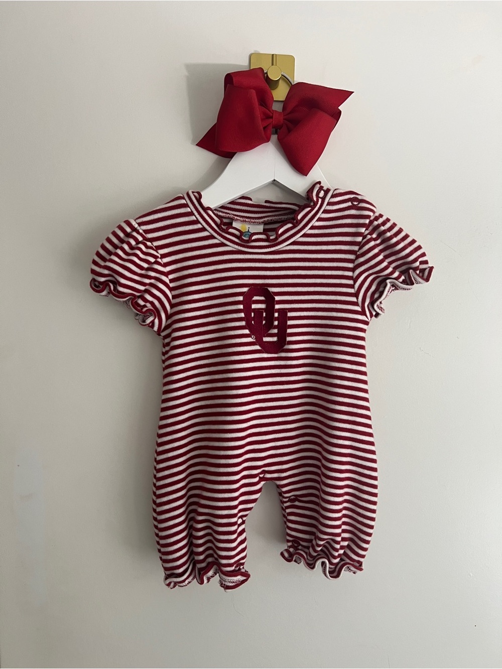 OU Ruffled Baby romper like new - Picture 4 of 6